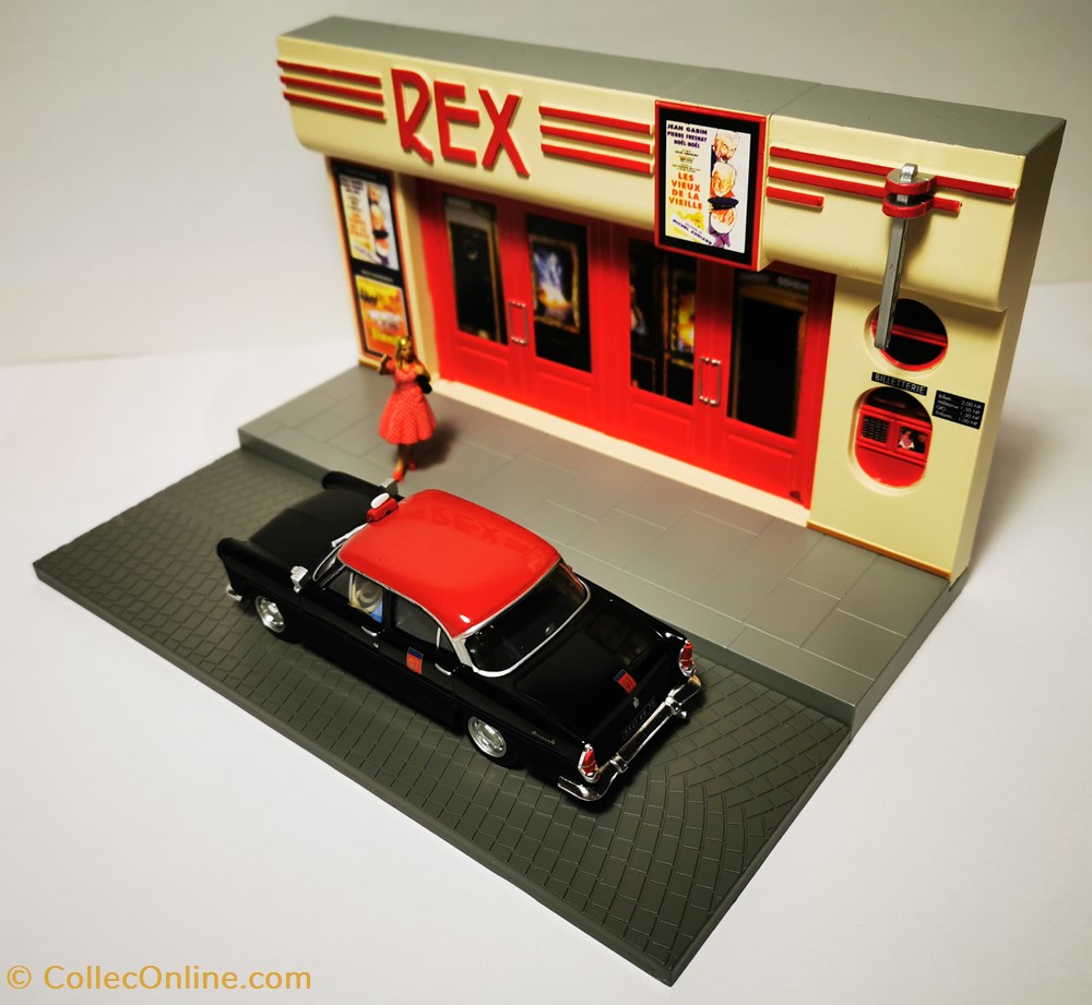 Le chauffeur de taxi devant le cinéma "le Rex" en 1970 modeles reduits voitures le chauffeur de taxi devant le cinema le rex en 1970