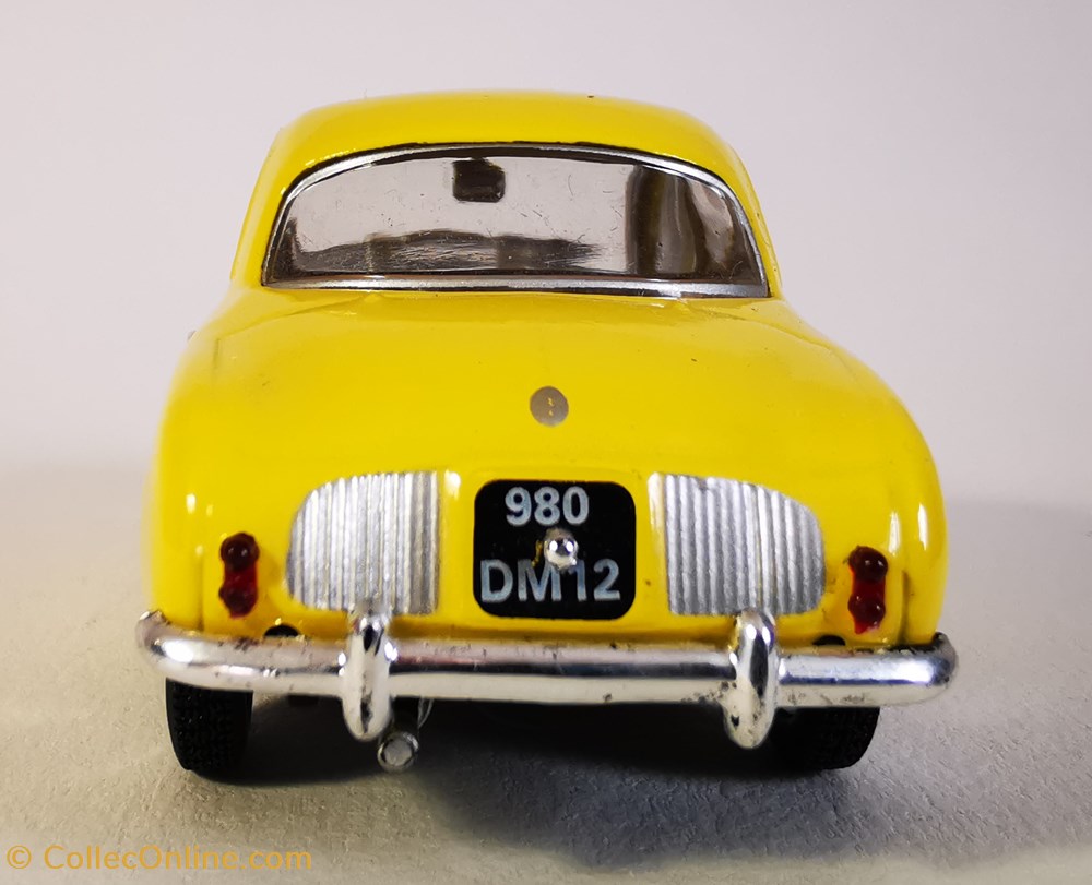 RENAULT DAUPHINE 1961 modeles reduits renault dauphine 1961