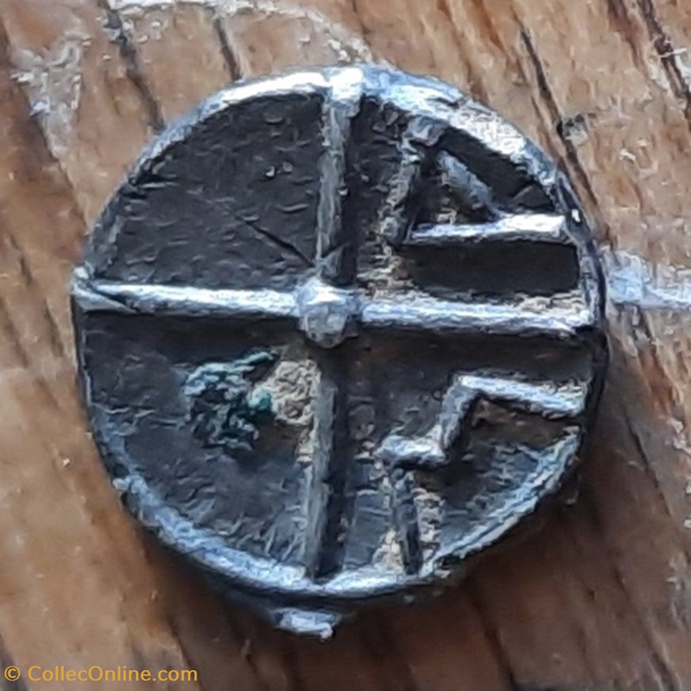Marseille obole A /Tete Apollon a g R /Roue avec rayons -300-100 D8.6 P 0.40 g Feugere OBM 11 a monnaie antique jc gauloise marseille obole a tete apollon a g r roue avec rayons 300 100 d8 6 p 0 40 g feugere obm 11 a
