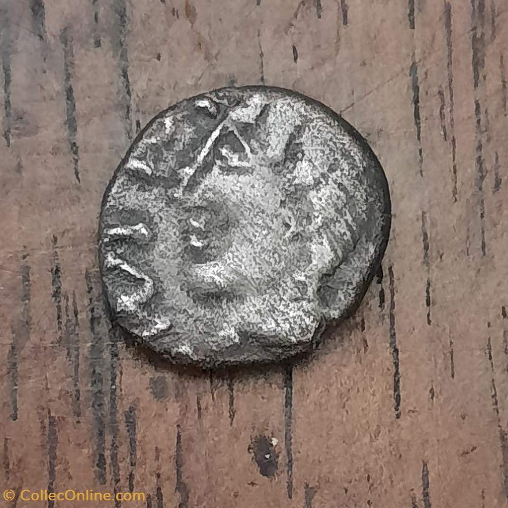 Leuques A/Tete a g R/Cheval galopant a g -60-40 D12.2 P1.73g LT9025 BN9020/9043 monnaies antiquite av jc ap celtes leuques a tete a g r cheval galopant a g 60 40 d12 2 p1 73g lt9025 bn9020 9043