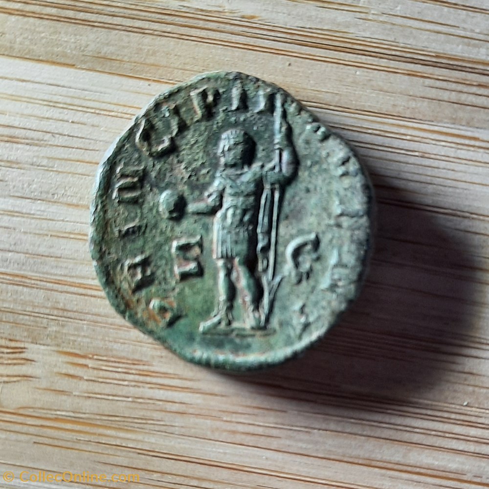 Philippe 2 A /Tere nue a d R /Philippe 2 debout a g D29.6 P21.32 C 49 RCV 9249 RIC 256a monnaie antique av jc ap romaine republicaine imperiale philippe 2 a tere nue a d r philippe 2 debout a g d29 6 p21 32 c 49 rcv 9249 ric 256a
