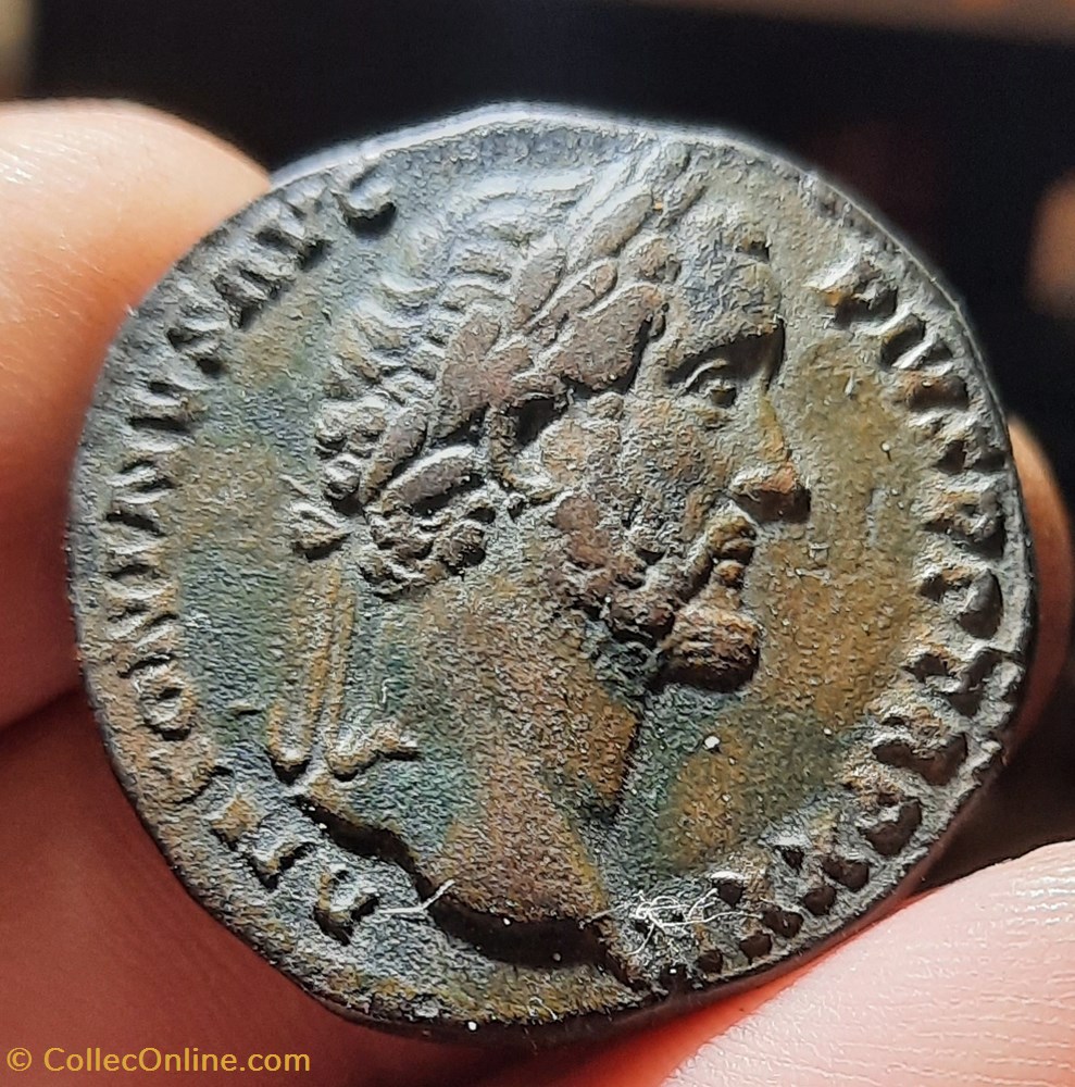 Antonin le Pieux A / Tete lauree a d R / Empereur sacrifiant D31 P22.82g RIC294 monnaies antiquite av jc ap romaines republicaines imperiales antonin le pieux a tete lauree a d r empereur sacrifiant d31 p22 82g ric294