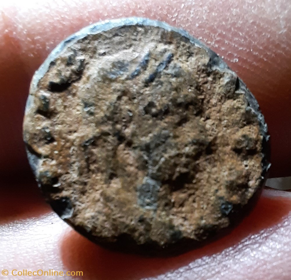 Crispus A/Buste laure a d R / Legende ,couronne RIC 234 monnaies antiquite av jc ap romaines republicaines imperiales crispus a buste laure a d r legende couronne ric 234