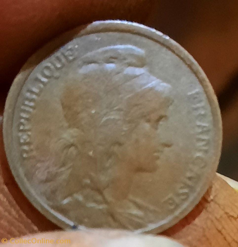 Troisieme Republique A/Tete Liberte a d R/Legende et branche d olivier D15.2 P0.99g F105/17 monnaies france modernes troisieme republique a tete liberte a d r legende et branche d olivier d15 2 p0 99g f105 17