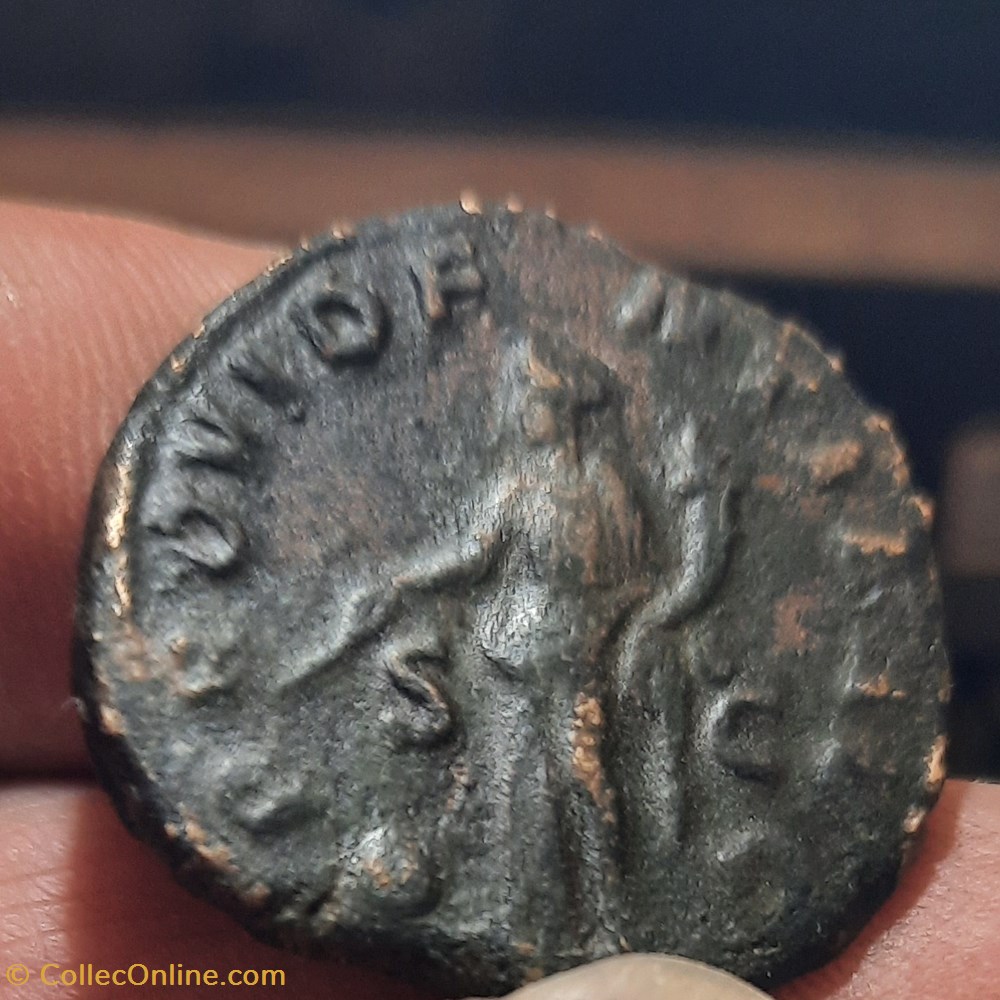 Maximin 1° Thrace A/ Buste laure a d R/Providence debout a g D29.4 P16.45 g C80 RIC61 RCV 8337 monnaies antiquite av jc ap romaines republicaines imperiales maximin 1 thrace a buste laure a d r providence debout a g d29 4 p16 45 g c80 ric61 rcv 8337