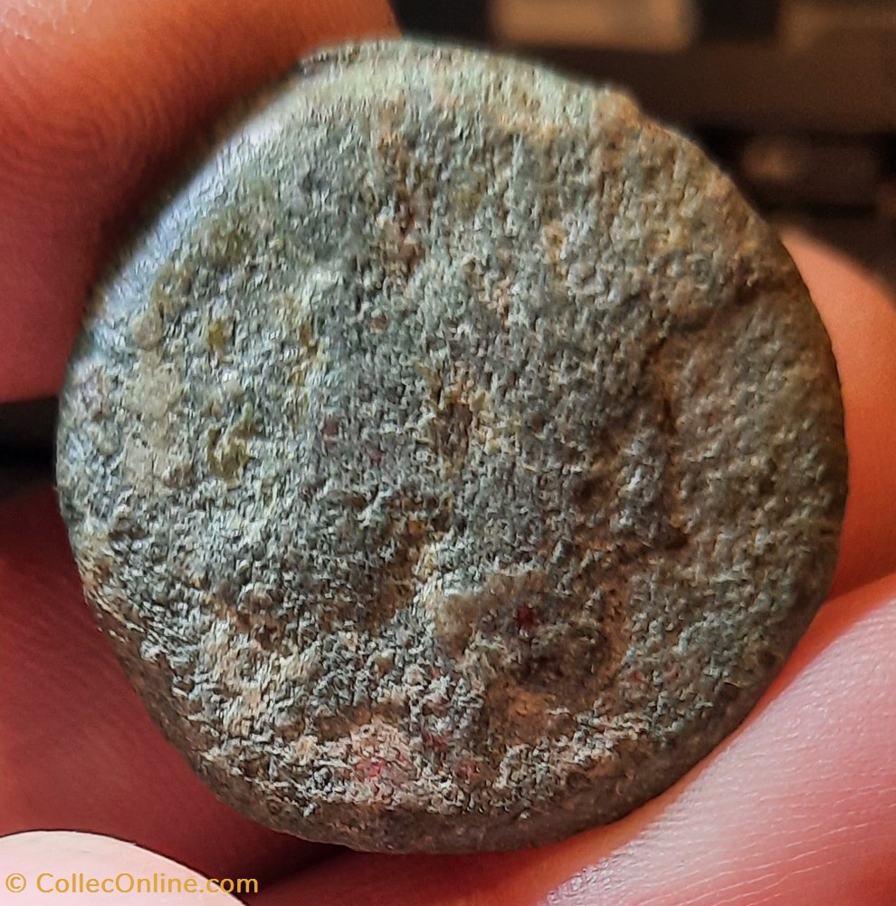 Republique Romaine A/Tetes Janus R/Proue de navire D30.2 P20.39g RCV627 RRC 56/2 monnaies antiquite jc ap romaines republicaines imperiales republique romaine a tetes janus r proue de navire d30 2 p20 39g rcv627 rrc 56 2