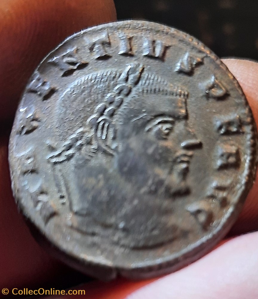 Maxence A/ Tete lauree d R/ Temple hexastyle +308+310 D24.8 P8.57g C39 RIC 108 monnaies antiquite av jc ap romaines republicaines imperiales maxence a tete lauree d r temple hexastyle 308 310 d24 8 p8 57g c39 ric 108