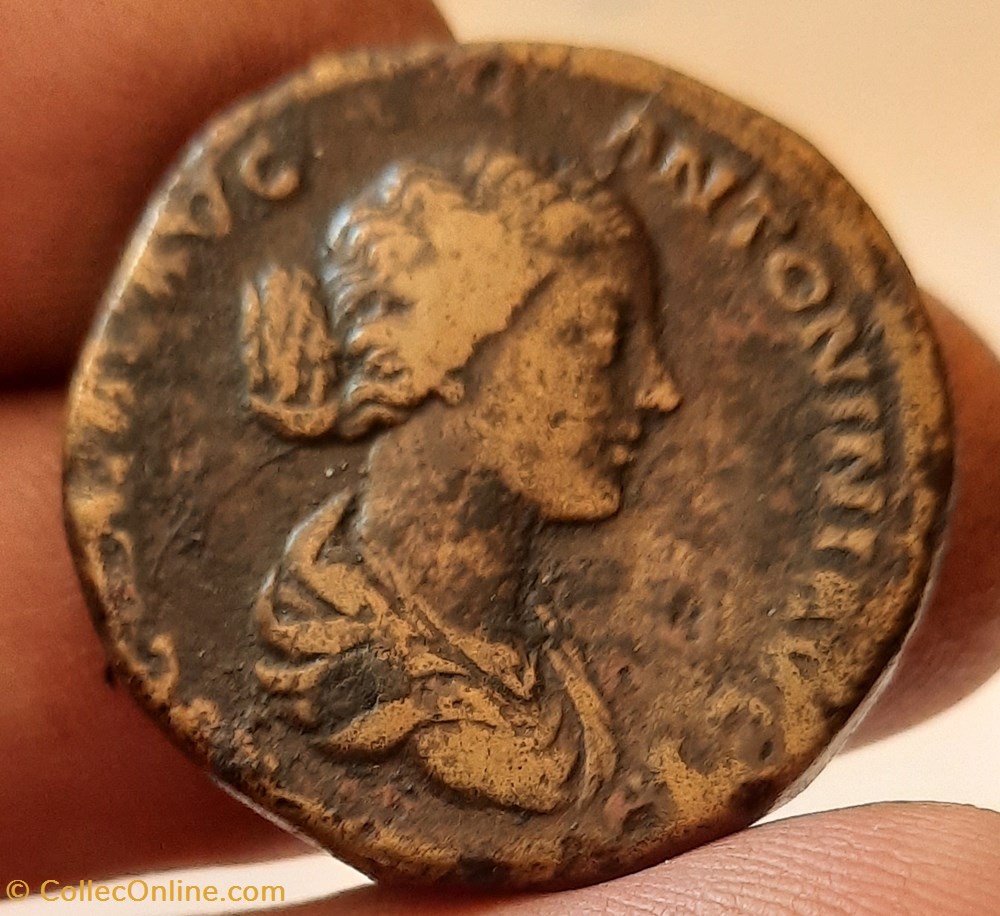 Lucille A / Tete a d R / Venus debout a g +164+166 D30.4 P 25.09 g C77 RIC1767 RCV5507 monnaies antiquite av jc ap romaines republicaines imperiales lucille a tete a d r venus debout a g 164 166 d30 4 p 25 09 g c77 ric1767 rcv5507