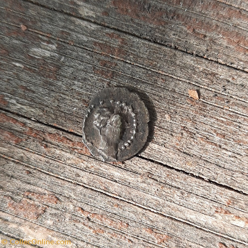Provence imit Marseille A/Tete a d R/ Roue MA bouletees -75-25 D9.8 P0.45 Feugere OBP1-3 monnaie antique av jc ap gauloise provence imit marseille a tete a d r roue ma bouletees 75 25 d9 8 p0 45 feugere obp1 3