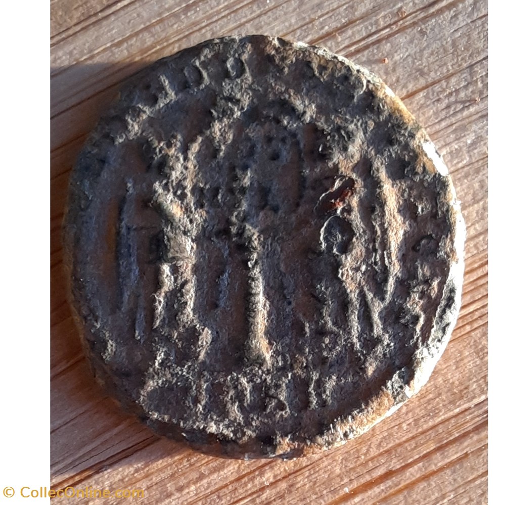 Magnence A / Tete nue a d R / Victoires face a face D 21.7 P4.66g RIC 167 monnaie antique av jc ap romaine republicaine imperiale magnence a tete nue a d r victoires face a face d 21 7 p4 66g ric 167