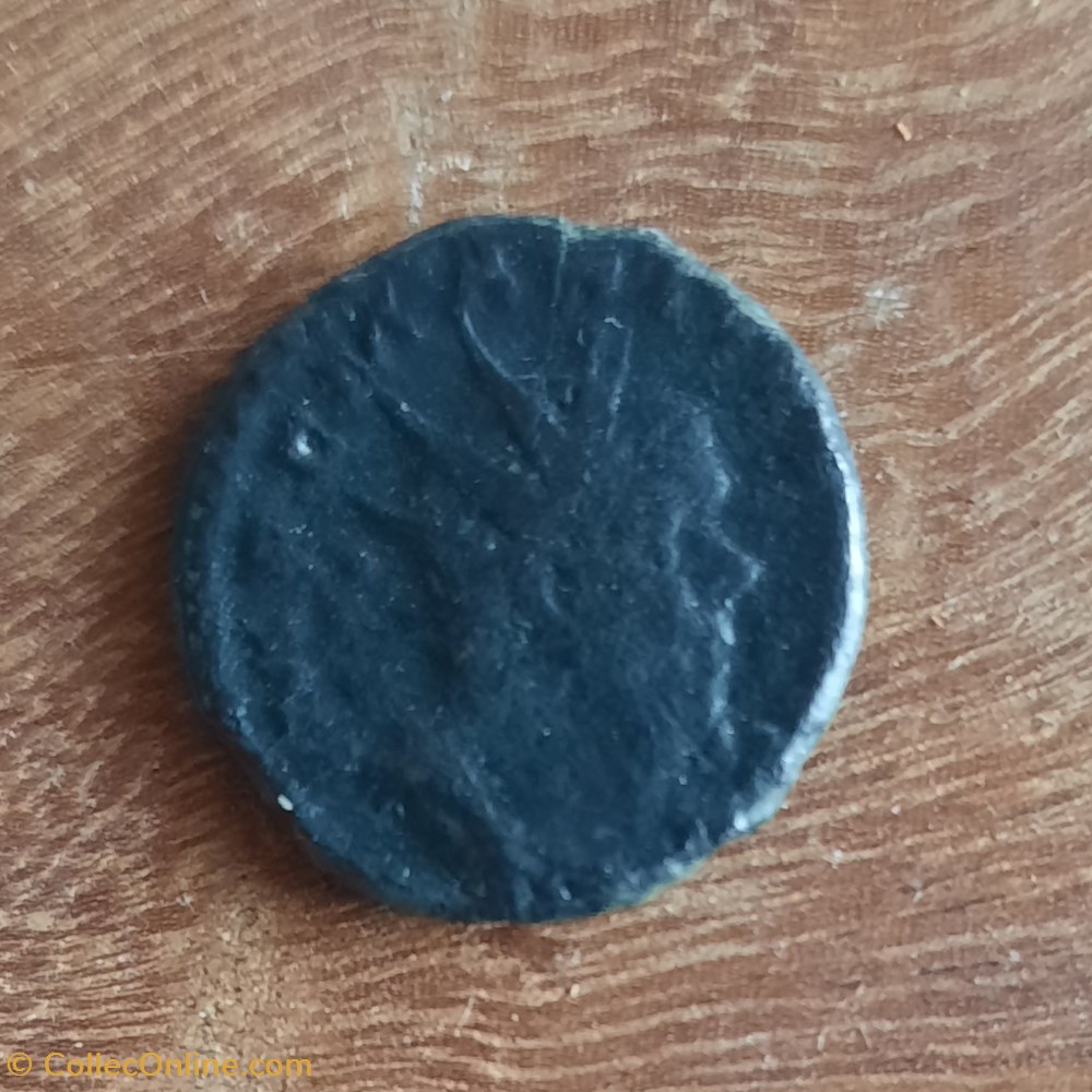 Marius A/Buste radie a d R /Mains jointes D 18.2 P 2.69g RCV 3154 ou 11119 C 8 RIC 6 monnaie antique av jc ap romaine republicaine imperiale marius a buste radie a d r mains jointes d 18 2 p 2 69g rcv 3154 ou 11119 c 8 ric 6