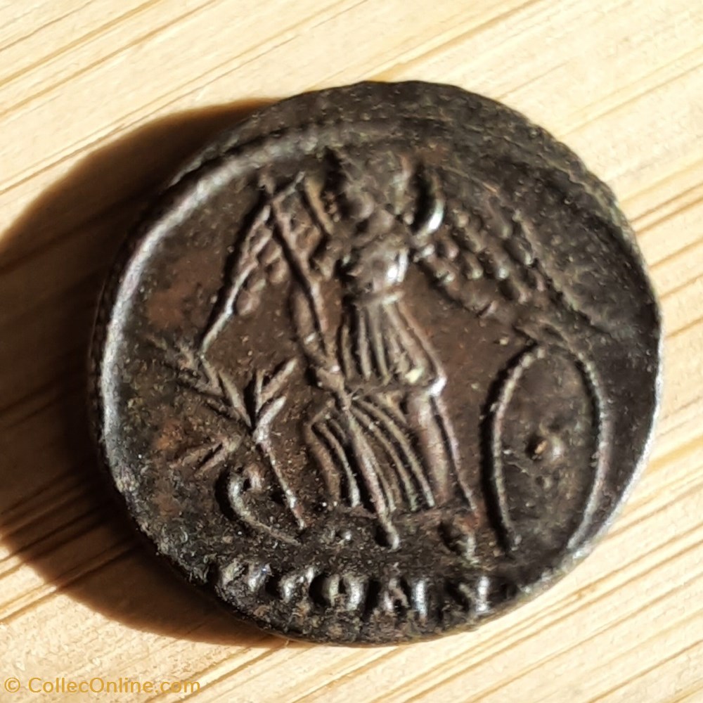 Constantinople A/Tete casquee a d R/ Victoire a g D 18 P2.68g RIC369 (R3) C3 Ferrando 2 /933 monnaie antique av jc ap romaine republicaine imperiale constantinople a tete casquee a d r victoire a g d 18 p2 68g ric369 r3 c3 ferrando 2 933