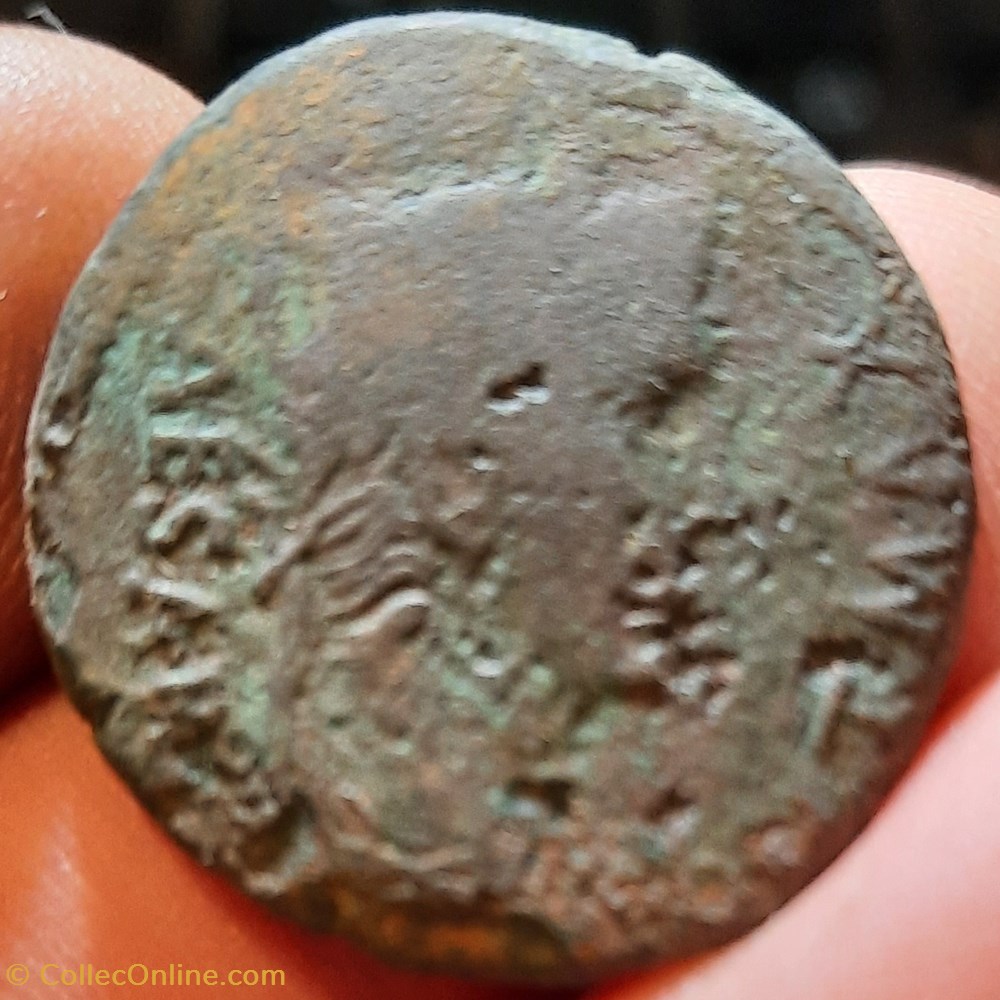 Auguste A / Tete lauree a d R / Autel de Lyon -7-4 D24.5 P 11.40g C240 RIC 230 RCV 1690 monnaies antiquite av jc ap romaines republicaines imperiales auguste a tete lauree a d r autel de lyon 7 4 d24 5 p 11 40g c240 ric 230 rcv 1690