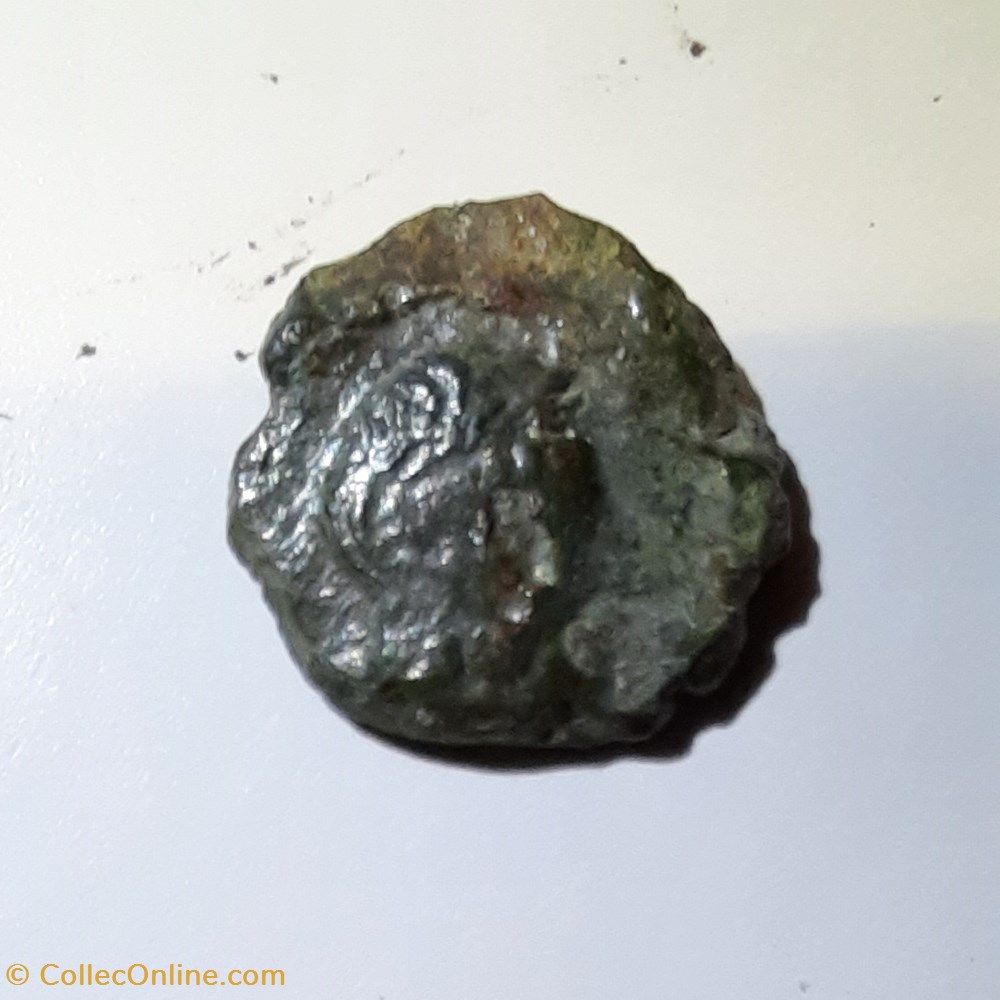 Marseille ,Imitation ? A/Tete petite a d R/Taureau a d D 13.8 P 1.83g Feugere PBM X monnaie antique av jc ap gauloise marseille imitation a tete petite a d r taureau a d d 13 8 p 1 83g feugere pbm x