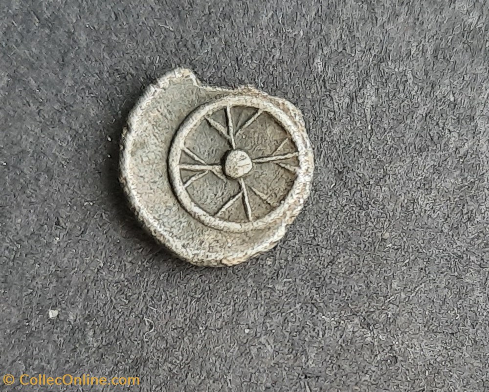 Marseille Obole A/Tete casquee a d R/Roue pattee -450-410 D9. P0.68 Feugere OBM-2c 4 monnaie antique av jc ap gauloise marseille obole a tete casquee a d r roue pattee 450 410 d9 p0 68 feugere obm 2c