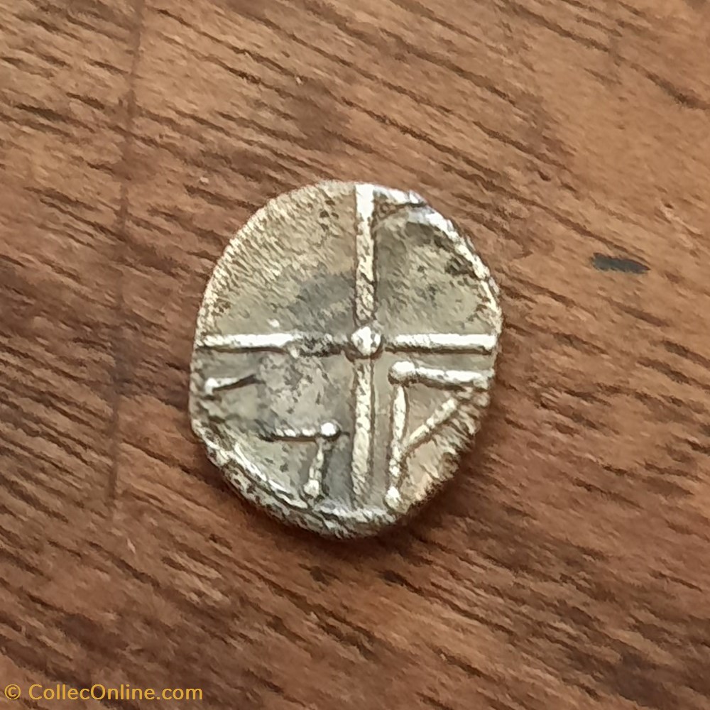 Marseille Obole MA. A/Tete Apollon a g R/Roue -100-50 D 9.5 P0.60g Feugere OBM 10b monnaie antique av jc gauloise marseille obole ma a tete apollon a g r roue 100 50 d 9 5 p0 60g feugere obm 10b