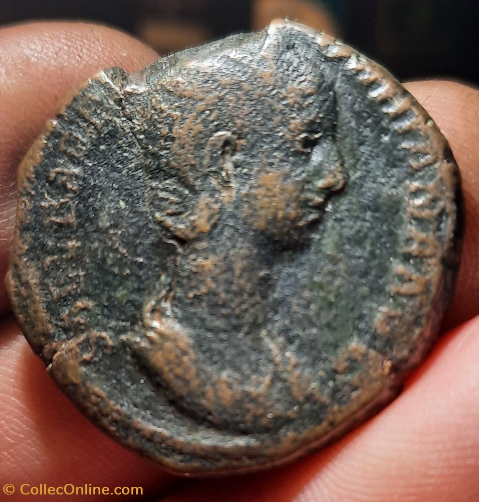 Orbiane A/ Tete diademee a d R/Concorde assise a g D31.1 P18.06g C4 RIC655 RCV8193 monnaies antiquite av jc ap romaines republicaines imperiales orbiane a tete diademee a d r concorde assise a g d31 1 p18 06g c4 ric655 rcv8193
