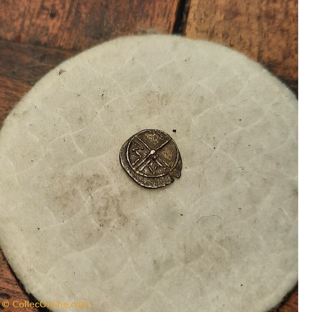 Provence Obole imit Marseille A/Tete long nez R/Roue MA barre A brisee -75-25 D11 P0.48 Fe OBP1-1 4 monnaie antique av jc ap gauloise provence obole imit marseille a tete long nez r roue ma barre a brisee 75 25 d11 p0 48 fe obp1 1