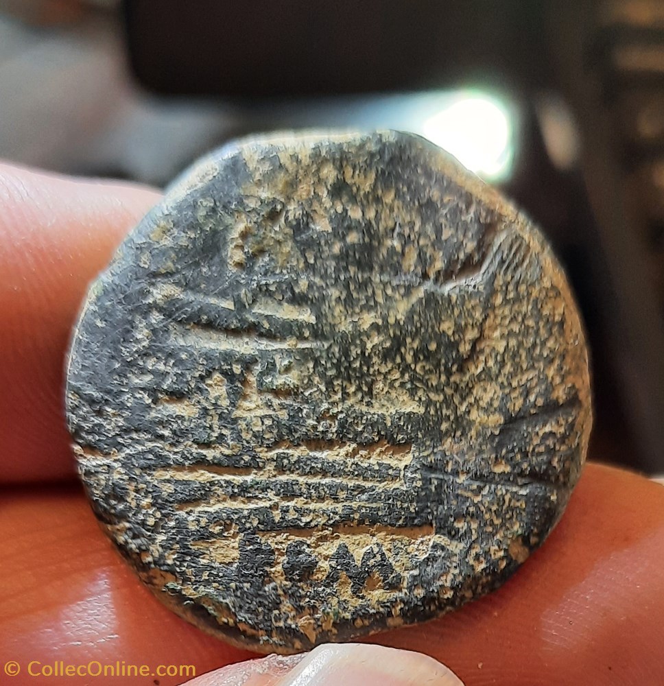 Republique Romaine A/ Tete de Janus R/ Proue de navire D30.9 P17.38g RCV627 monnaies antiquite jc ap romaines republicaines imperiales republique romaine a tete de janus r proue de navire d30 9 p17 38g rcv627
