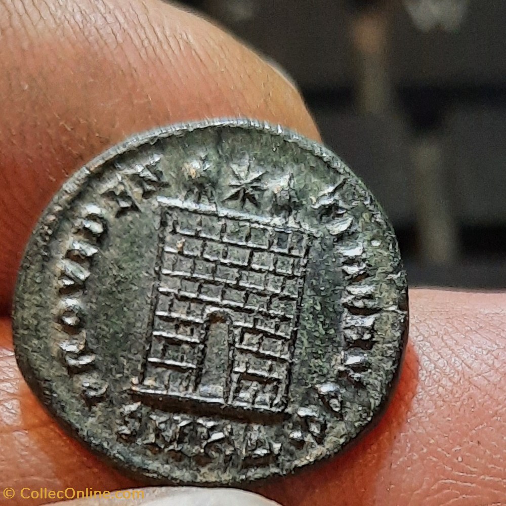 Constantin 1° A / Tete lauree a d R/Porte de camp +326+327 D18.4 P3.23g RIC44 C454 monnaies antiquite av jc ap romaines republicaines imperiales constantin 1 a tete lauree a d r porte de camp 326 327 d18 4 p3 23g ric44 c454