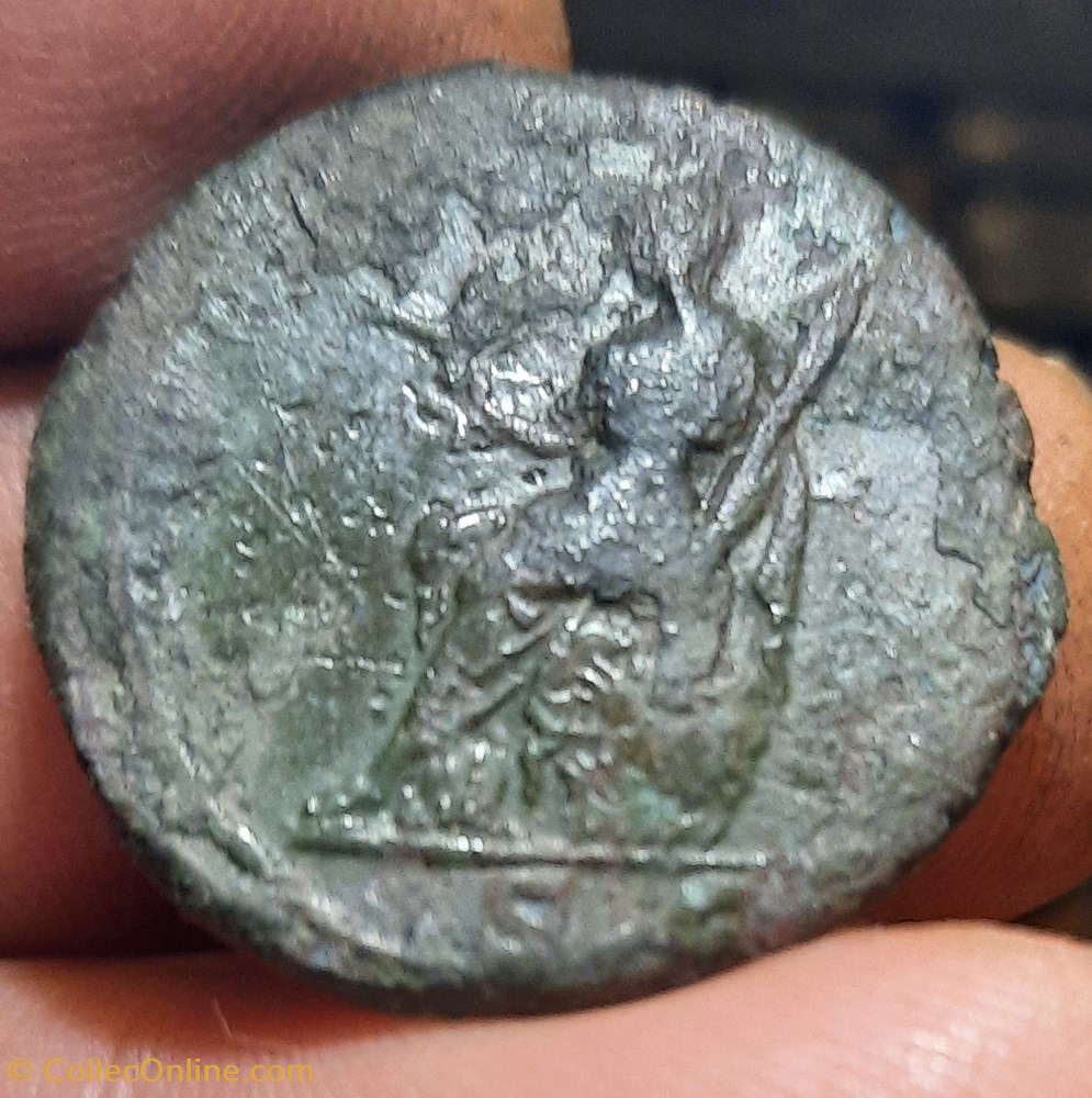Sabine A/Tete diademee a d R/Vesta assise a g D27 P10.65g C17 RIC1037RCV3944 monnaies antiquite av jc ap romaines republicaines imperiales sabine a tete diademee a d r vesta assise a g d27 p10 65g c17 ric1037rcv3944