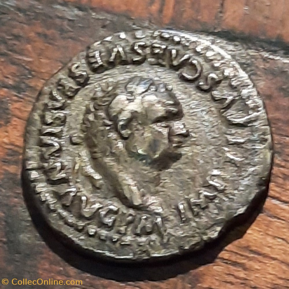 Titus A/Tete lauree a d R/Foudre pose sur un trone +80 D 18.3 P3.12 g RCV2513 C 316 RIC 23a monnaie antique av jc ap romaine republicaine imperiale titus a tete lauree a d r foudre pose sur un trone 80 d 18 3 p3 12 g rcv2513 c 316 ric 23a