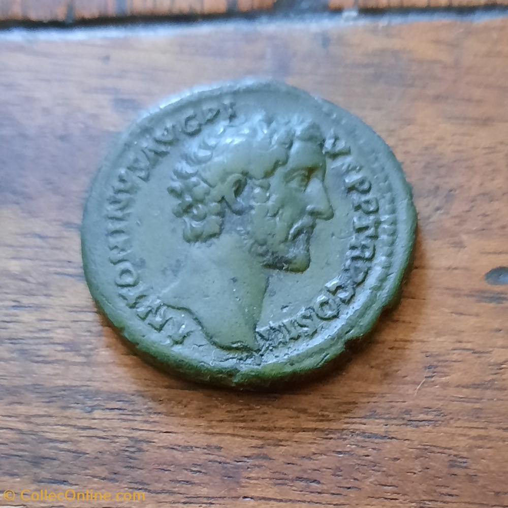 Antonin le Pieux A/Tete lauree a d R/Victoire volant a d D27 P 10.78g C440 RIC 731a monnaie antique av jc ap romaine republicaine imperiale antonin le pieux a tete lauree a d r victoire volant a d d27 p 10 78g c440 ric 731a