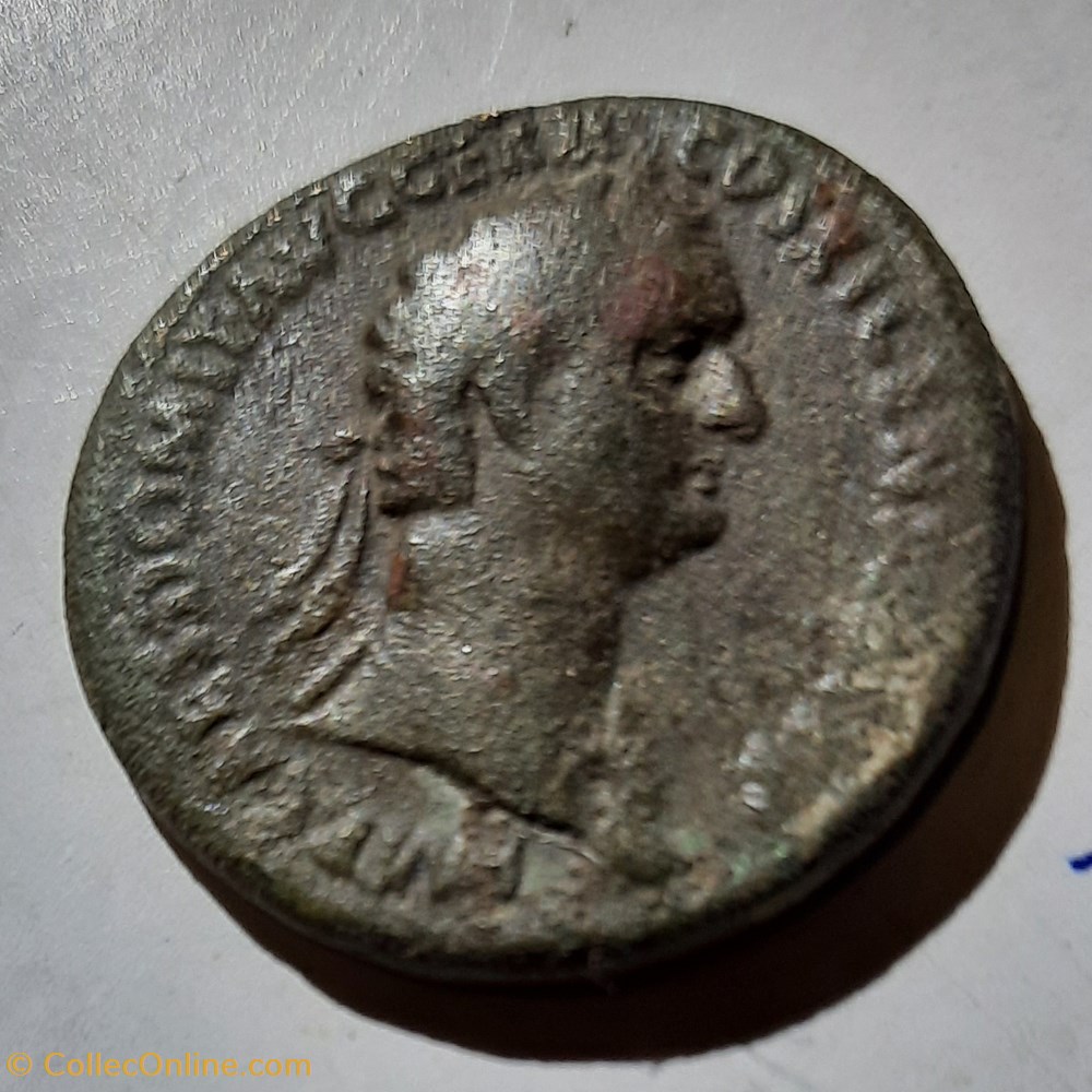 Domitien A / Tete lauree a d R / Autel D 27.5 P 10.71g RCV 2808 C 418 RIC 304a monnaie antique av jc ap romaine republicaine imperiale domitien a tete lauree a d r autel d 27 5 p 10 71g rcv 2808 c 418 ric 304a