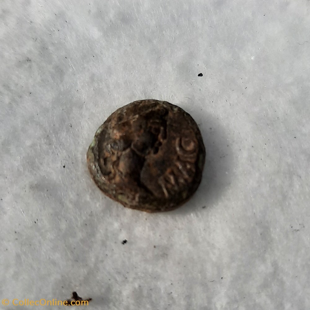Marseille PB. A/Buste lauree d Apollon a d.R/Dauphin trident NM -49-25 D18.3 P1.83 Feugere PBM-69 monnaie antique av jc gauloise marseille pb a buste lauree d apollon a d r dauphin trident nm 49 25 d18 3 p1 83 feugere pbm 69