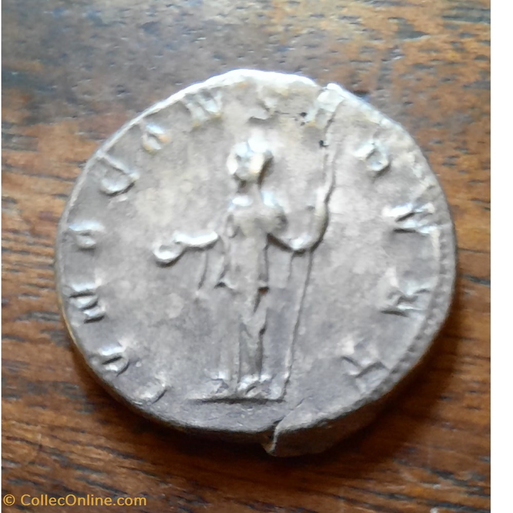 Octacilia Severa A/Buste a d R/Junon debout a g D22.2 P4.15g RCV 9152 C 20 RIC 127 s monnaie antique av jc ap romaine republicaine imperiale octacilia severa a buste a d r junon debout a g d22 2 p4 15g rcv 9152 c 20 ric 127 s