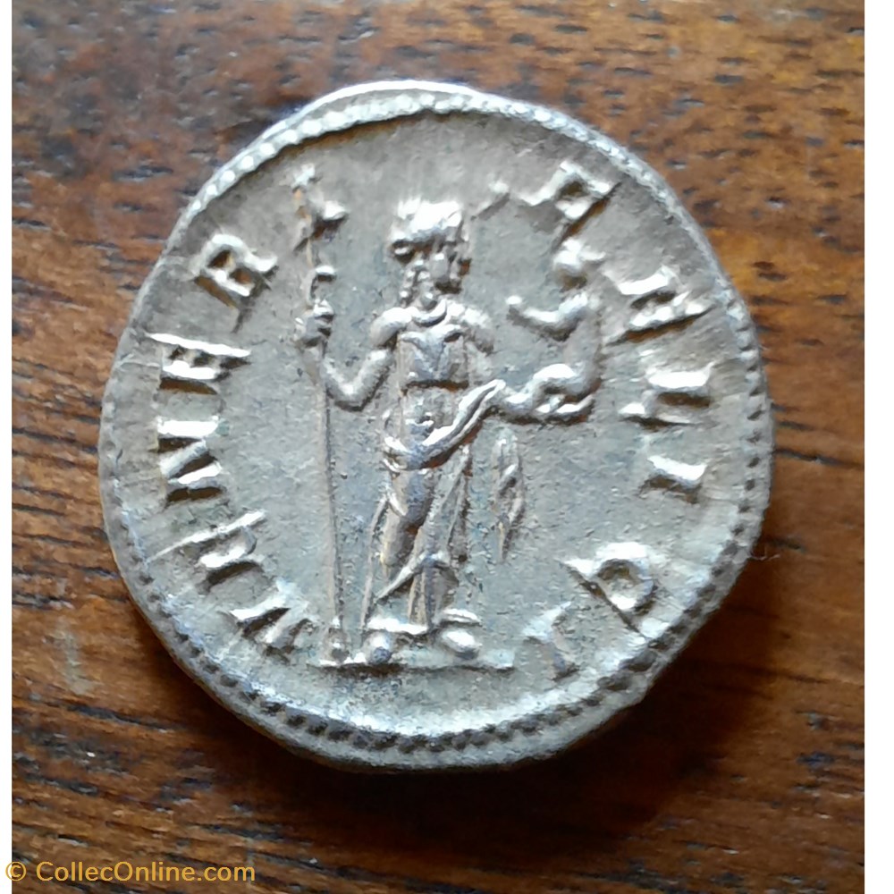 Julia Mamaee A/Buste a d R/Venus debout a d D19.7 P3.55 g RCV 8214 RIC 351 C 60 monnaie antique av jc ap romaine republicaine imperiale julia mamaee a buste a d r venus debout a d d19 7 p3 55 g rcv 8214 ric 351 c 60