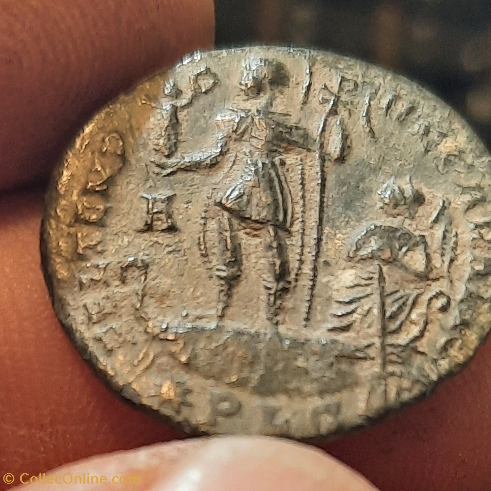 Constans A/ Tte diademee a d R / Empereur sur vaisseau D21.3 P4.44g RIC105 NBD34645 monnaies antiquite av jc ap romaines republicaines imperiales constans a tte diademee a d r empereur sur vaisseau d21 3 p4 44g ric105 nbd34645