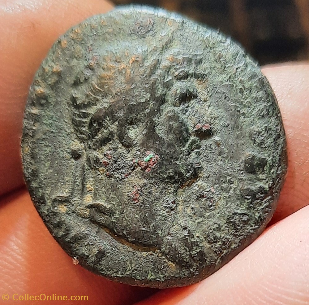 Hadrien A/Tete nue a d R/Minerve a d D24.6 P9.89g C298 RIC664 RCV3679 monnaies antiquite av jc ap romaines republicaines imperiales hadrien a tete nue a d r minerve a d d24 6 p9 89g c298 ric664 rcv3679