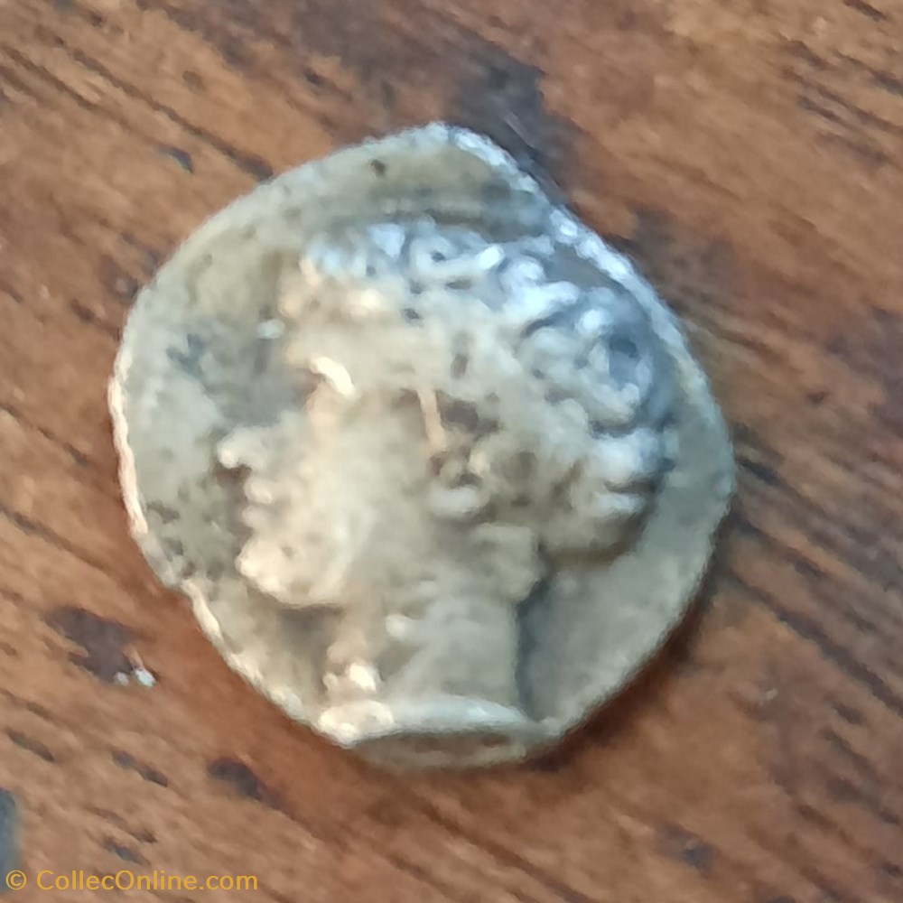 Marseille Obole MA .A/Tete Apollon a g R/Roue -350-150 D 11 P 0.62g Feugere OBM 8 monnaie antique av jc gauloise marseille obole ma a tete apollon a g r roue 350 150 d 11 p 0 62g feugere obm 8