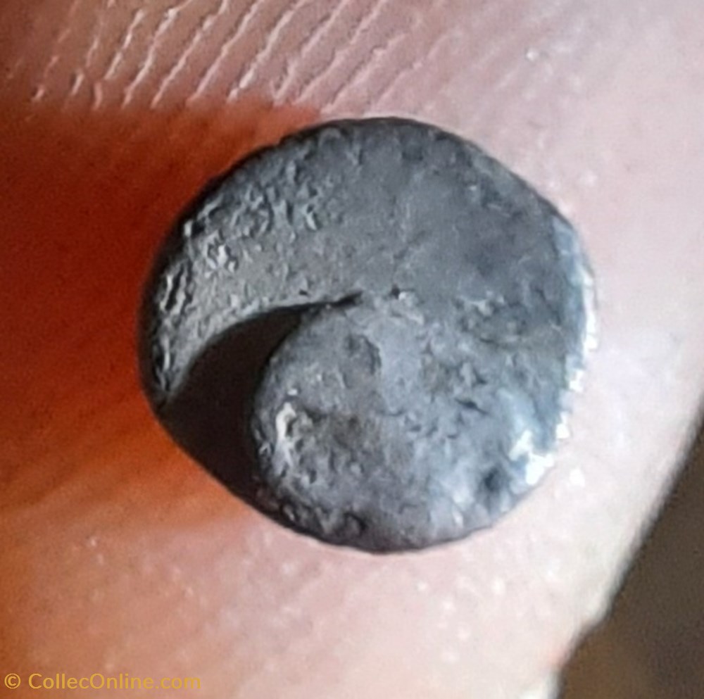 Carie Halicarnasse A/Tete a d R /Tete belier -394-397 D7 P0.38g REF ? monnaies antiquite av jc ap grecques carie halicarnasse a tete a d r tete belier 394 397 d7 p0 38g ref