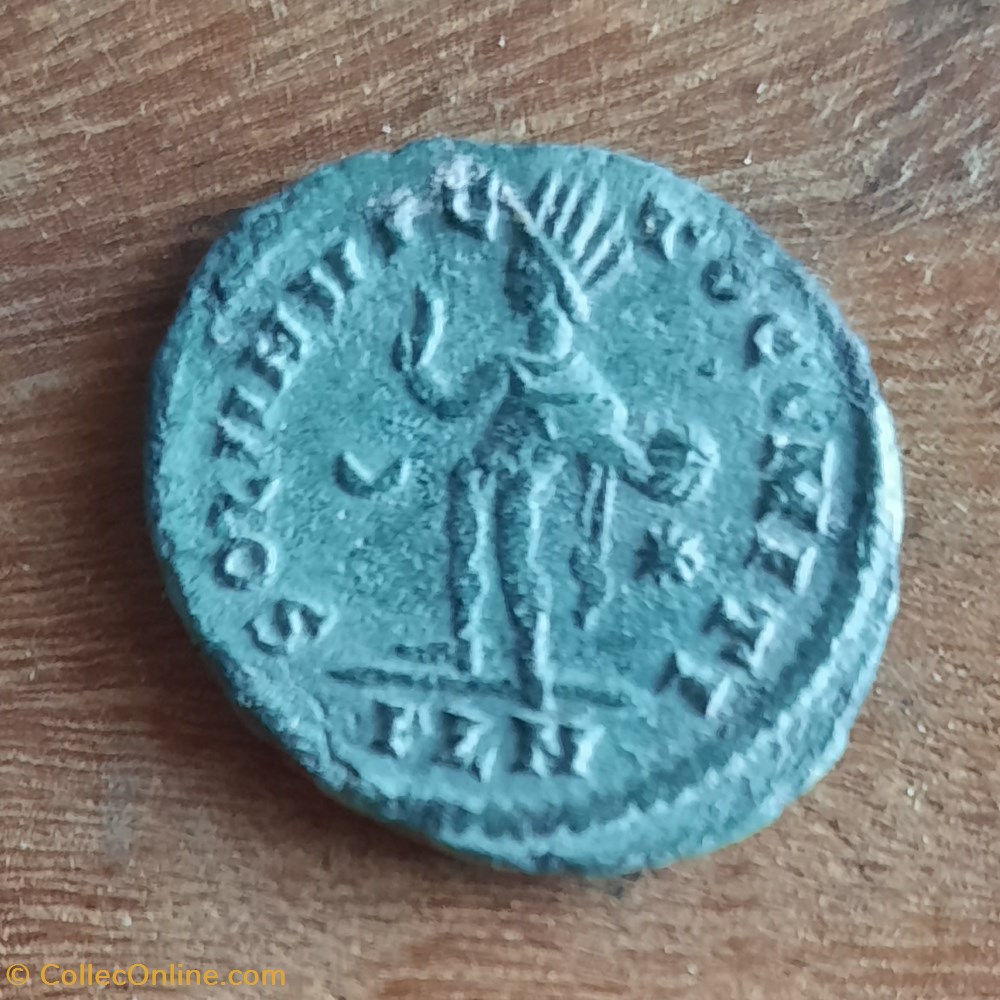 Constantin 1° A/ Buste laure a d R / Soleil debout a g D19 P 2.50g RIC 149 (R4) C 546 monnaie antique av jc ap romaine republicaine imperiale constantin 1 a buste laure a d r soleil debout a g d19 p 2 50g ric 149 r4 c 546