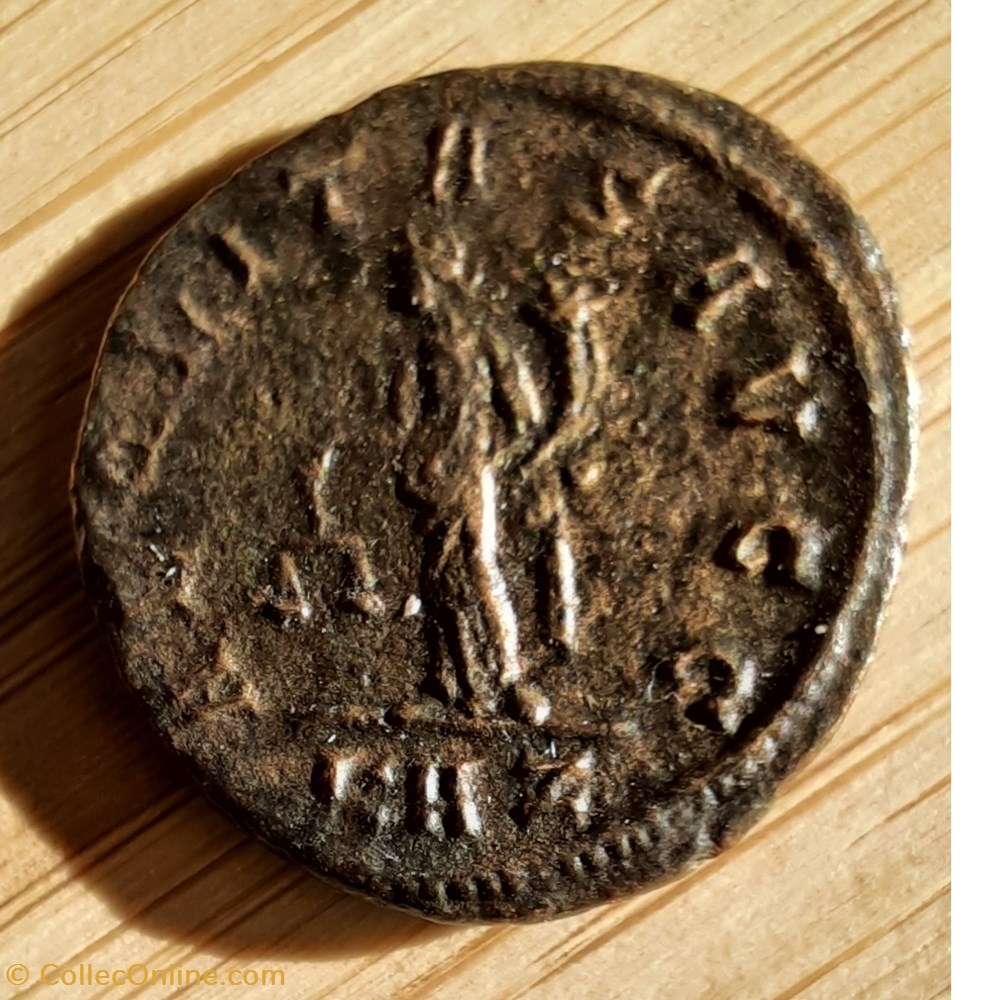 Carin A/ Buste radie a d R/ Equite debout a g D20.3 P 4.04g RCV12340 RIC 3 C236 monnaie antique av jc ap romaine republicaine imperiale carin a buste radie a d r equite debout a g d20 3 p 4 04g rcv12340 ric 3 c236