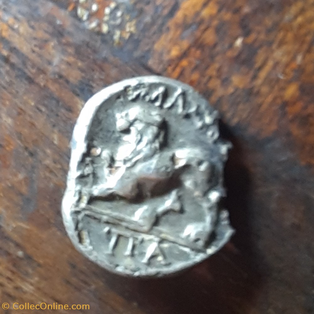 Marseille A/Tete d Artemis a g R /Lion bondissant a g -125-90 D15.5 P1.78g Feugere DRM 45-3 monnaie antique av jc ap gauloise marseille a tete d artemis a g r lion bondissant a g 125 90 d15 5 p1 78g feugere drm 45 3