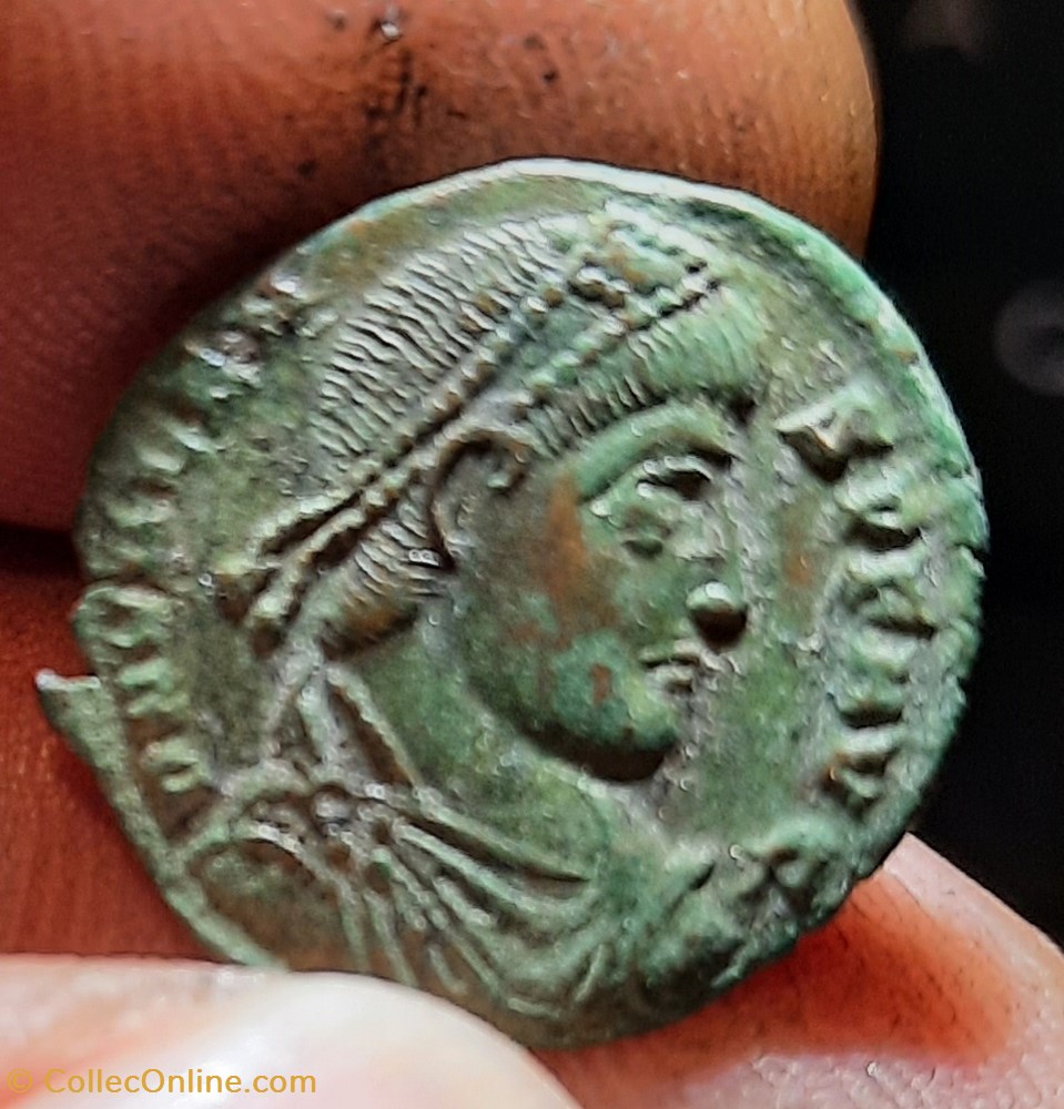 Valens A/Tete diademee a d R /Victoir marchant a g +364+365 D17.5 P2.31g C47 RIC762 monnaies antiquite av jc ap romaines republicaines imperiales valens a tete diademee a d r victoir marchant a g 364 365 d17 5 p2 31g c47 ric762