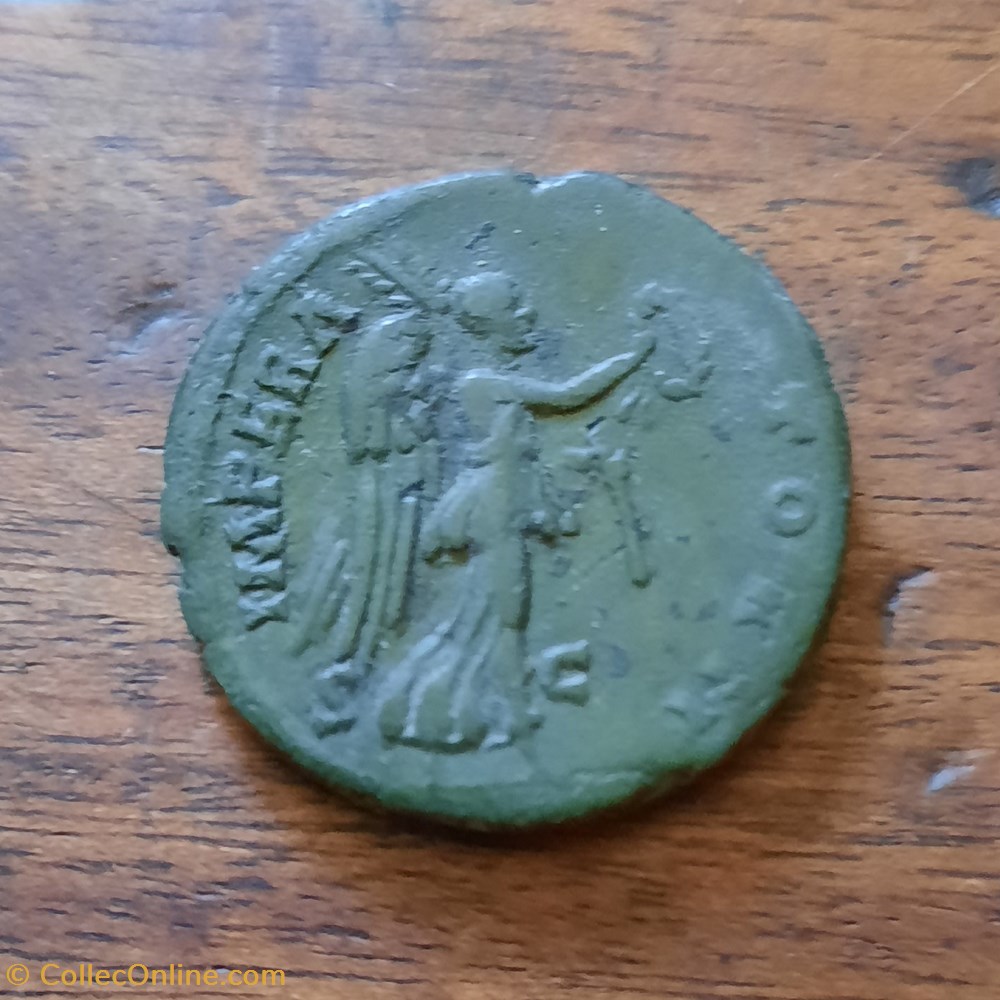 Antonin le Pieux A/Tete lauree a d R/Victoire volant a d D27 P 10.78g C440 RIC 731a monnaie antique av jc ap romaine republicaine imperiale antonin le pieux a tete lauree a d r victoire volant a d d27 p 10 78g c440 ric 731a