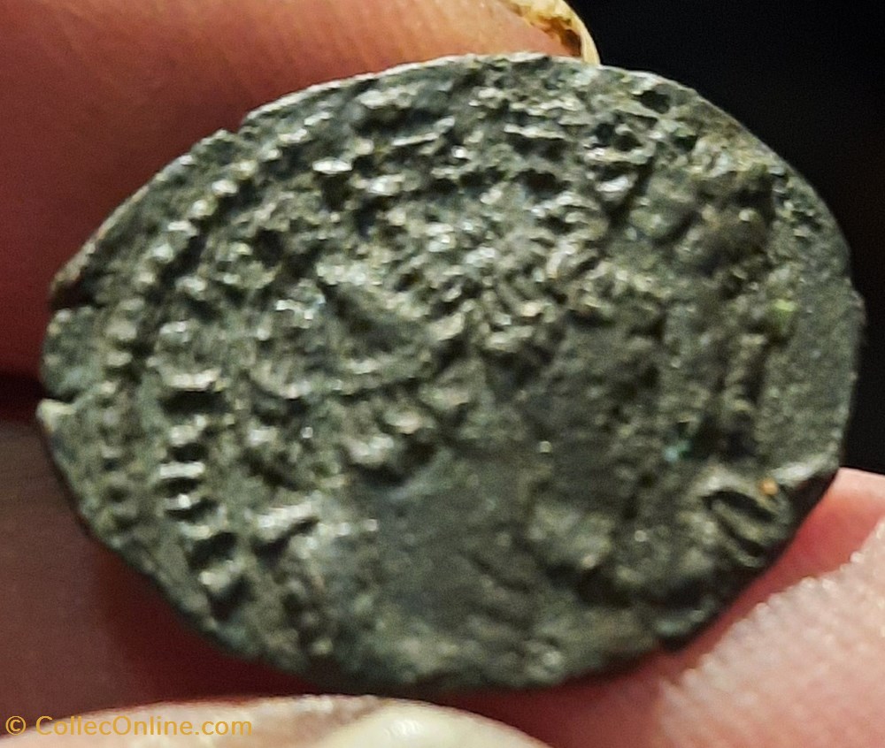 monnaies antiques tetricus erreur de frappe deux visages differents besoin aide