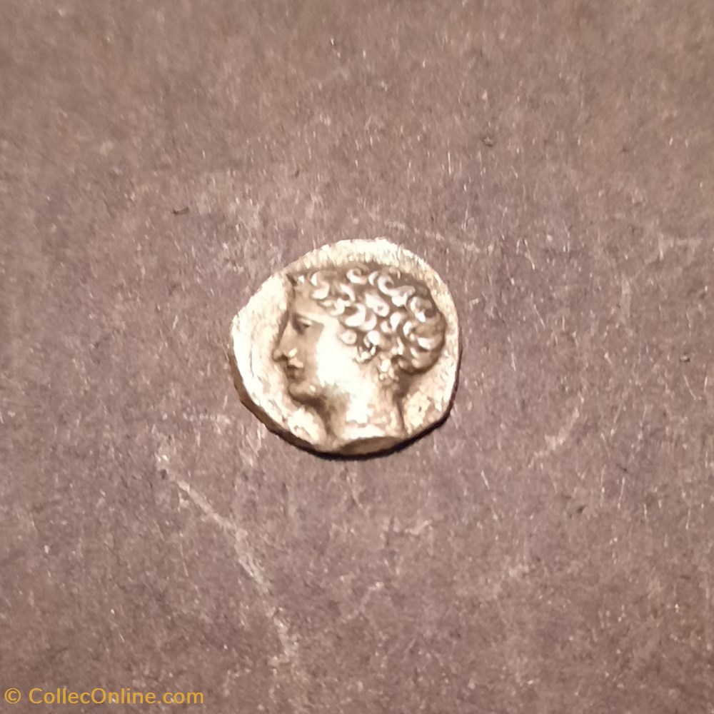 Marseille Obole A/Tete Apollona g. R/ Roue MA.D10.9 P0.64g -350-150 Feugere OBM 8-b 3 monnaie antique av jc gauloise marseille obole a tete apollona g r roue ma d10 9 p0 64g 350 150 feugere obm 8 b