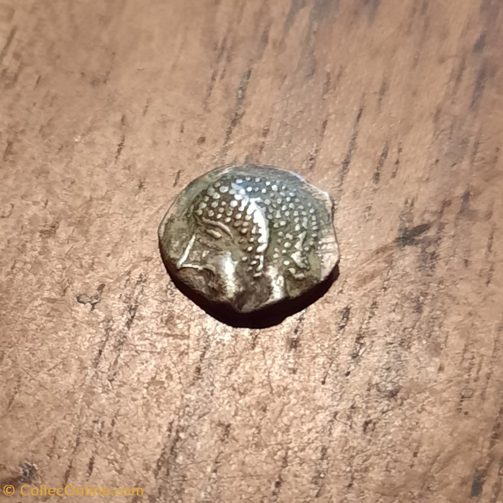 Marseille Obole A/ Tete Apollon crobylos a g R/ Crabe M -470-450 Feugere OBM 1-c monnaie antique av jc gauloise marseille obole a tete apollon crobylos a g r crabe m 470 450 feugere obm 1 c