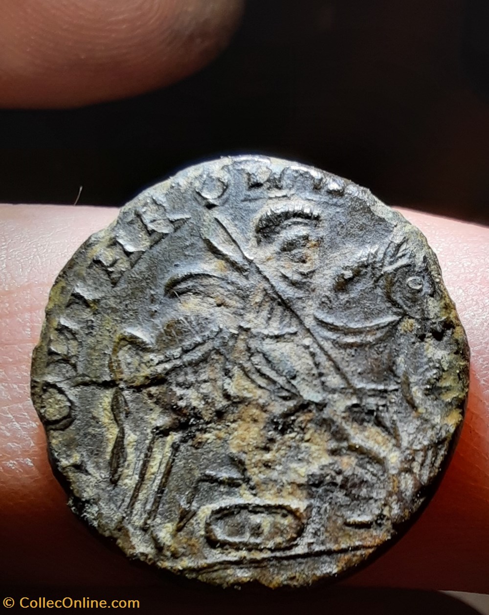 Magnence A/Tete nue a d R/ Cavalier et soldat a terre D19.5 P4.11g C20 RIC 115 RCV 4021 monnaies antiquite jc ap romaines republicaines imperiales magnence a tete nue a d r cavalier et soldat a terre d19 5 p4 11g c20 ric 115 rcv 4021