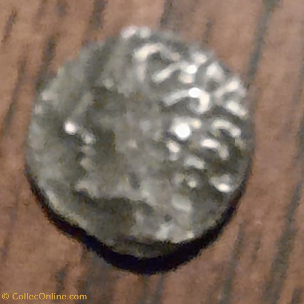 Obole Volque Arecomique A /Tete a g un T derriere R/Roue MA -75-25 D9 P0.48g Feugere OBV8 2 monnaie antique av jc ap obole volque arecomique a tete a g un t derriere r roue ma 75 25 d9 p0 48g feugere obv8