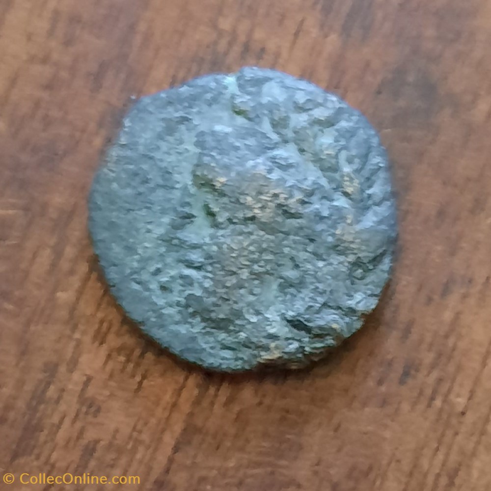 Marseille MB au taureau A/Tete Apollon a g R/Taureau a d -125-75 D18.5 P4.24g FeugereMBM 33-6 monnaie antique av jc gauloise marseille mb au taureau a tete apollon a g r taureau a d 125 75 d18 5 p4 24g feugerembm 33 6
