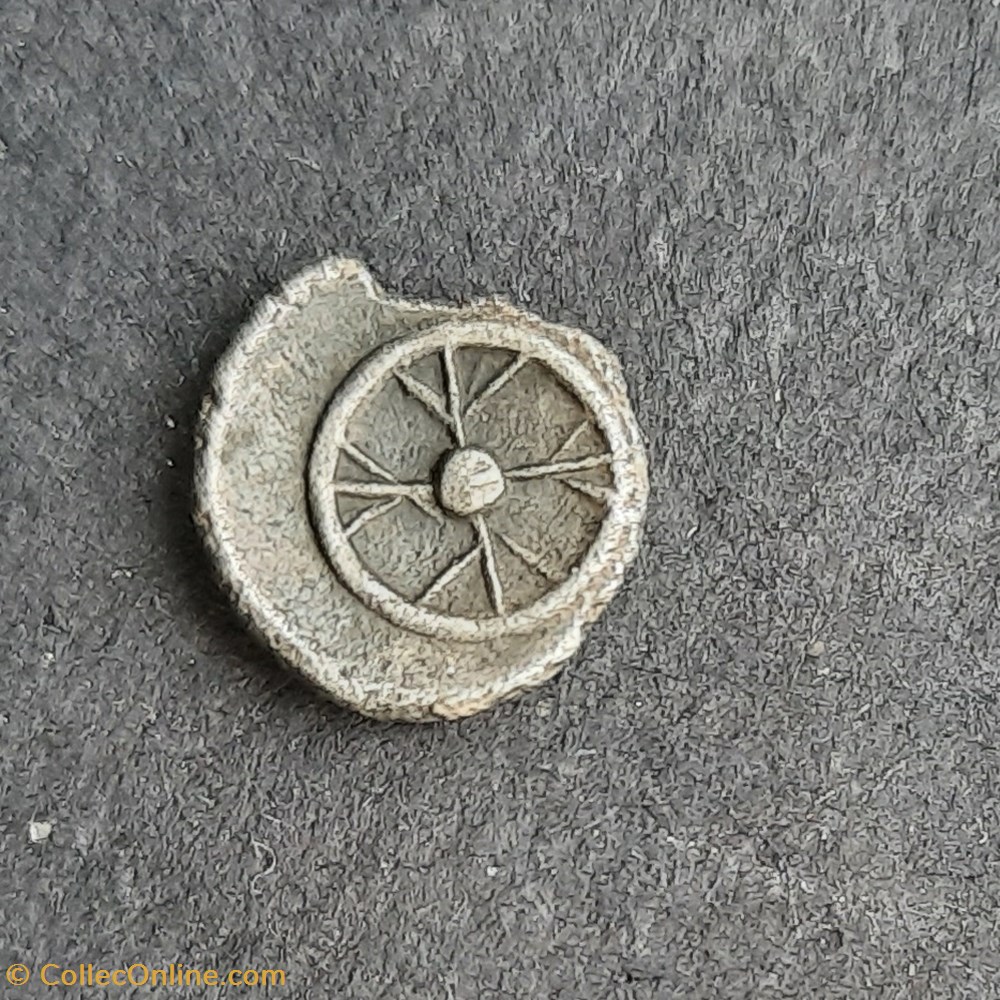 Marseille Obole A/Tete casquee a d R/Roue pattee -450-410 D9. P0.68 Feugere OBM-2c 3 monnaie antique av jc ap gauloise marseille obole a tete casquee a d r roue pattee 450 410 d9 p0 68 feugere obm 2c