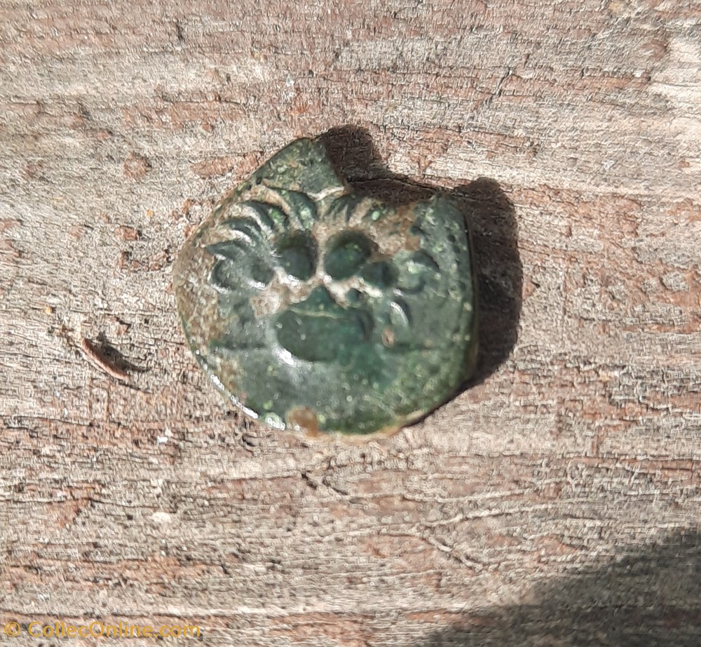 Marseille PB au lion de face A/Face de Lion R/Couronne MA.D16 P2.16 REF Chevillon Serie lourde monnaies antiques celtes marseille pb au lion de face a face de lion r couronne ma d16 p2 16 ref chevillon serie lourde
