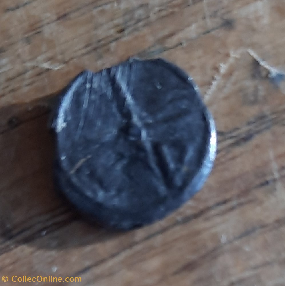 monnaie antique jc gauloise marseille obole a tete apollon a g r roue avec rayons 300 100 d9 6 p 0 48g feugere obm 11a