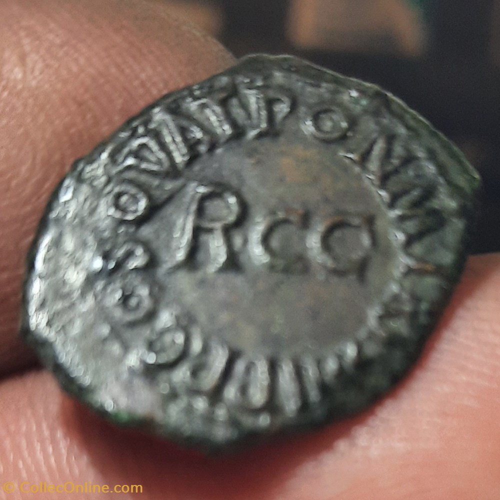 monnaies antiquite av jc ap romaines republicaines imperiales caligula a bonnet de liberte r taxe du deux centieme d18 5 p3 17 g c8 rcv 1804